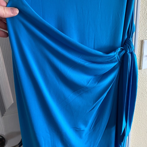 NWT. Blue, wrap midi dress with lining. - Picture 3 of 6